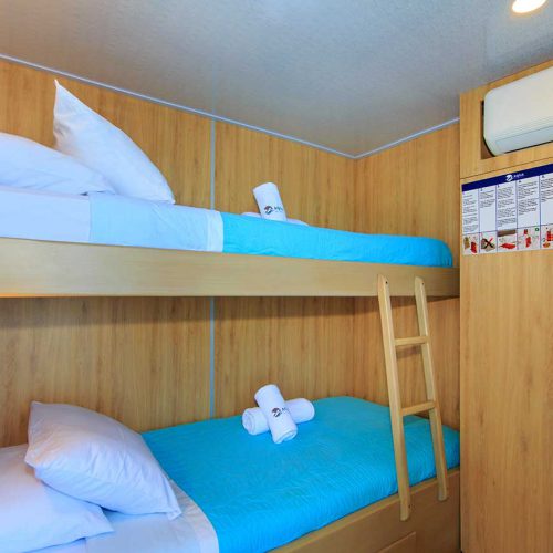 Oberes Deck Twin Kabine auf der Galapagos Tauch-Yacht Aqua